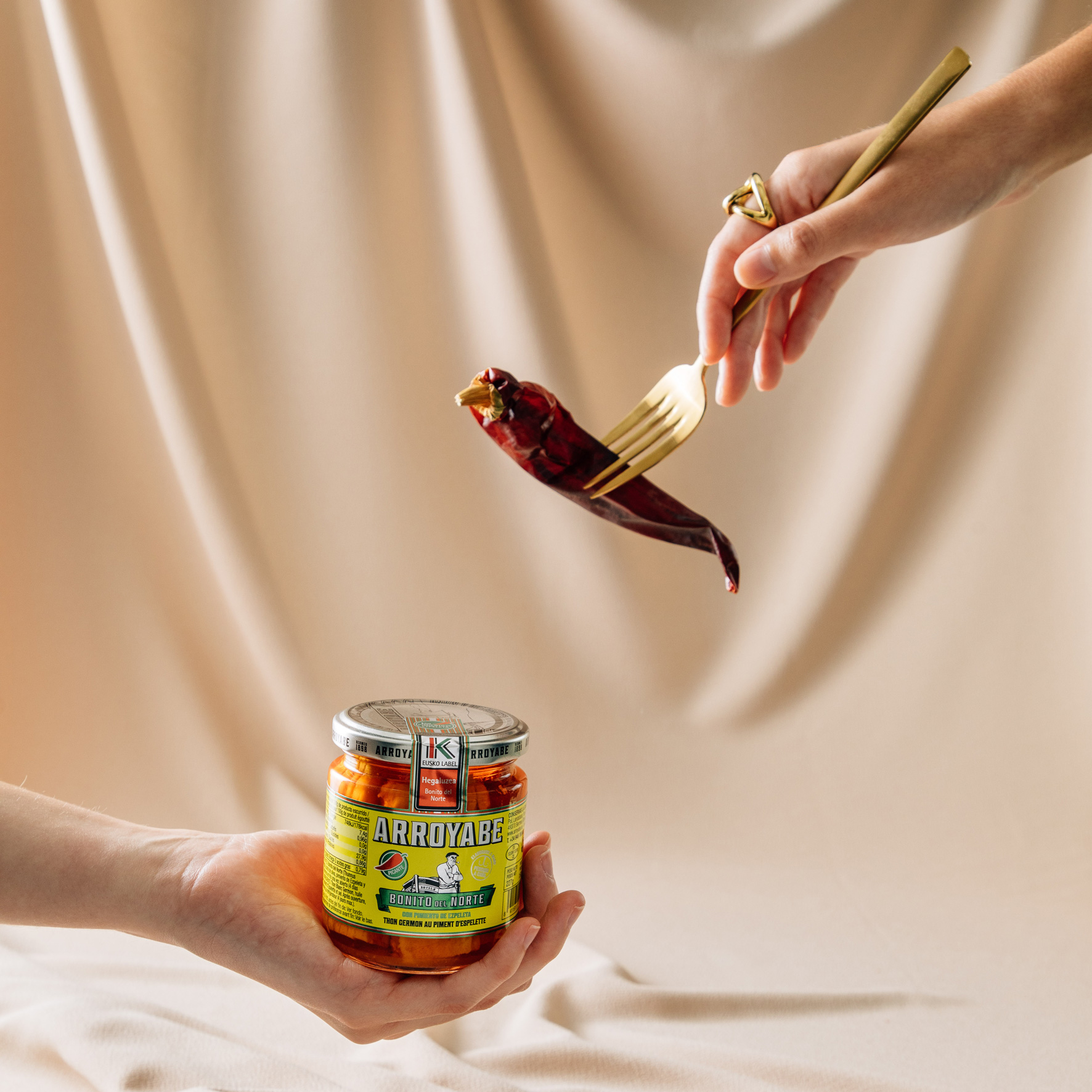 white-tuna-espelette-pepper